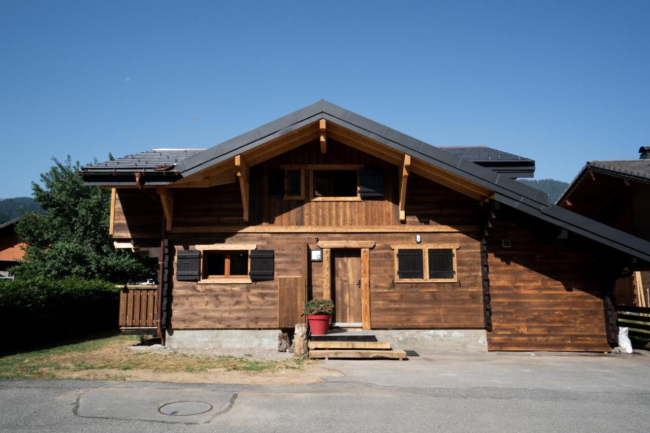 Le Petit Chalet De Montriond Exterior foto